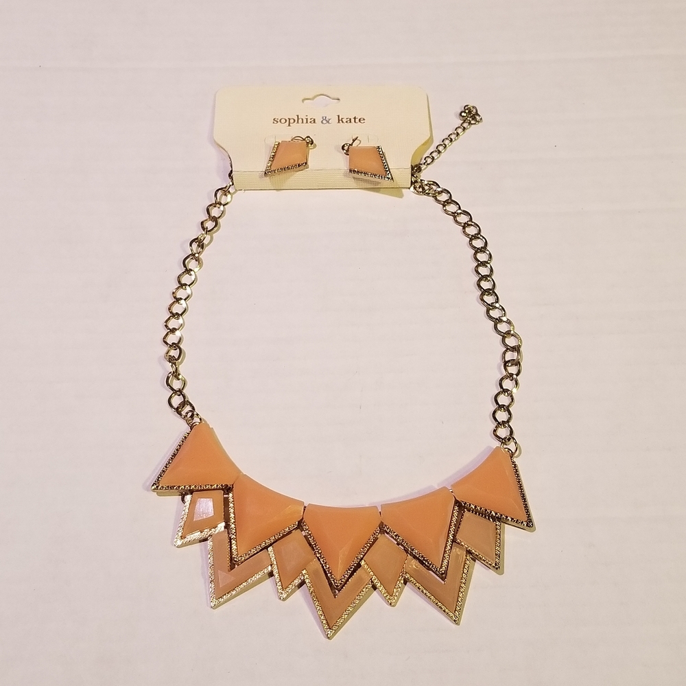 BNWT SOPHIA AND KATE NECKLACE AND EARRINGS SET